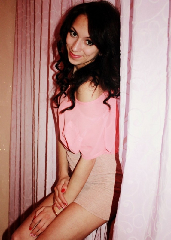 Милая и нежная леди ждет встречи с истинным джентльменом. Готова окунуть тебя в атмосферу наслаждения и удовольствия. Все самое сокровенное будет только для нас двоих. 16421, 22 года