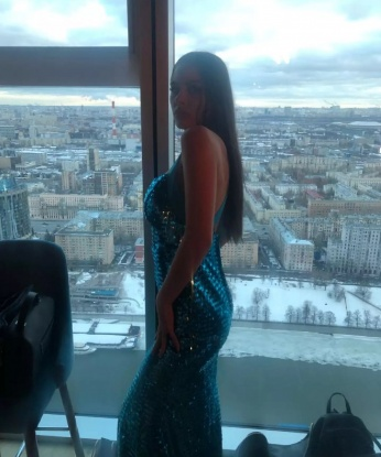 Я смогу раскрыть все твои грязные фантазии и превратить их в реальность. Все твои желания для меня очень важны, и я с удовольствием сделаю все, чтобы ты остался доволен нашей встречей. Жизнь в Москве делает меня опытной, так что ты можешь быть уверен в моей экспертизе в сексуальных утехах. Мои услуги включают боди-массаж, оральный секс, классический секс и многое другое. У меня есть несколько отличных отзывов от предыдущих клиентов, которые гарантируют мое профессиональное отношение и качество услуг. Посмотри мои фото, они говорят сами за себя. Я жду встречи с тобой, чтобы помочь тебе исполнить все свои фантазии. 🌸 2398, 25 лет