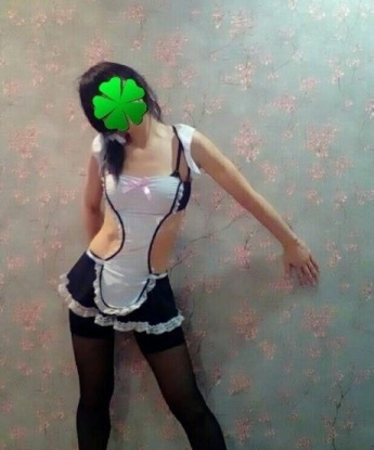 Я опытная индивидуалка с нежными руками и горячими губами, готовая воплотить в жизнь любую из твоих фантазий. Мои услуги включают классический секс, оральный, анальный и многое другое. Все конфиденциально и безопасно.
Я живу в Москве и знаю, какие места заставят тебя почувствовать себя королем. Я сделаю твои вечера незабываемыми и подарю тебе море удовольствия. У меня есть отличные отзывы от довольных клиентов, которые говорят о моей ошеломительной красоте и страстной натуре. Позвони мне, и я покажу тебе, что такое настоящая страсть! 💋🔥🌹 5077, 37 лет